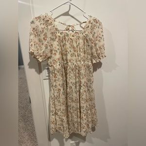 Pretty dress that has never been worn